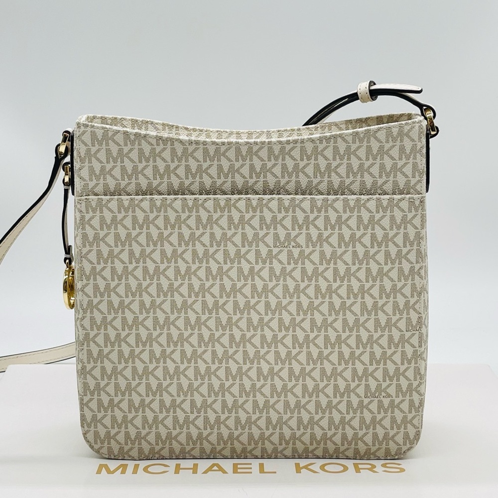 Michael Kors Large Crossbody Messenger Bag - Picture 4 of 11